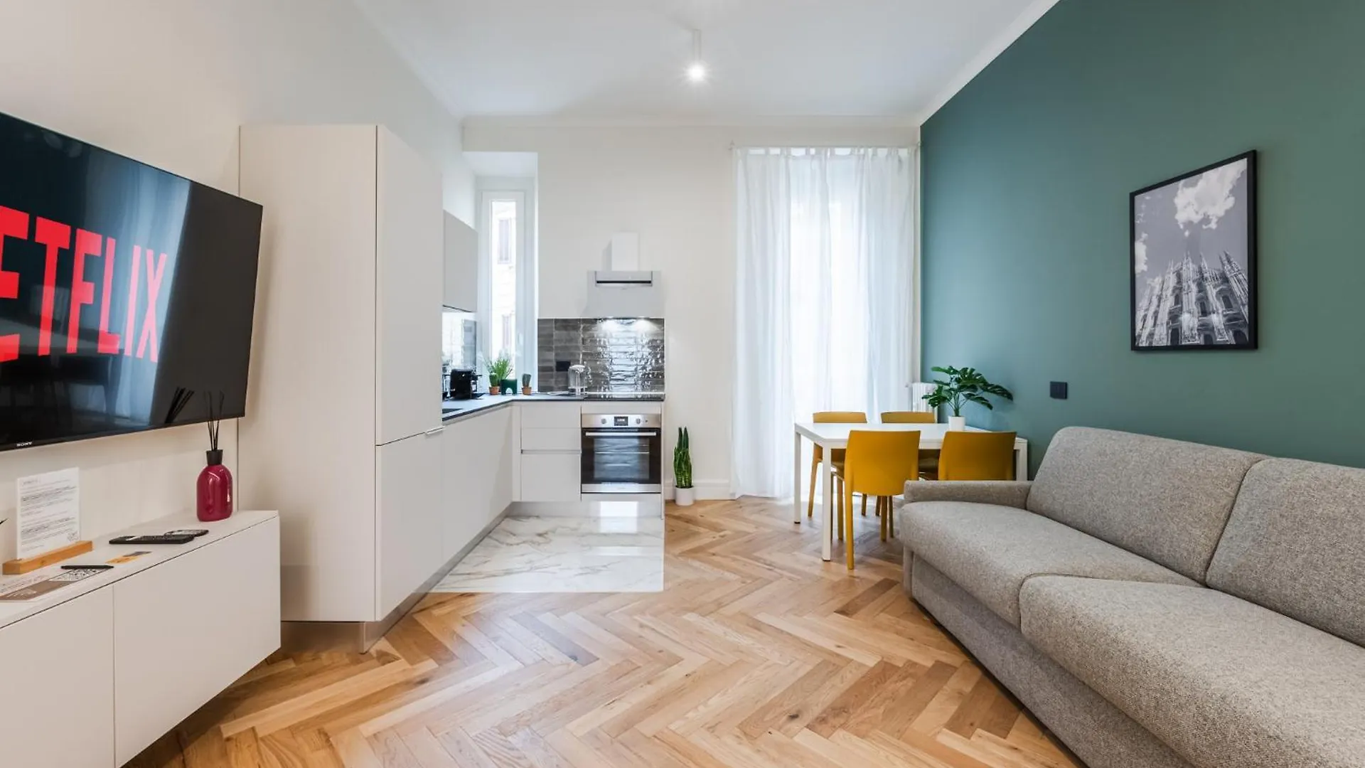 Central Modern 3-Room Flat - Near Metro & Park Milan Italy